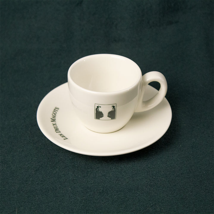 Tasse à café et sa soucoupe
